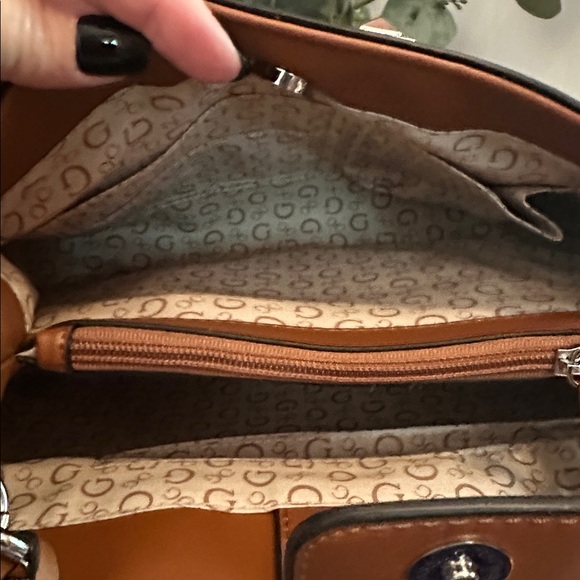 NWOT Guess Hillsdale Elegant Dark tan braided chain detail crossbody satchel bag - Picture 10 of 13